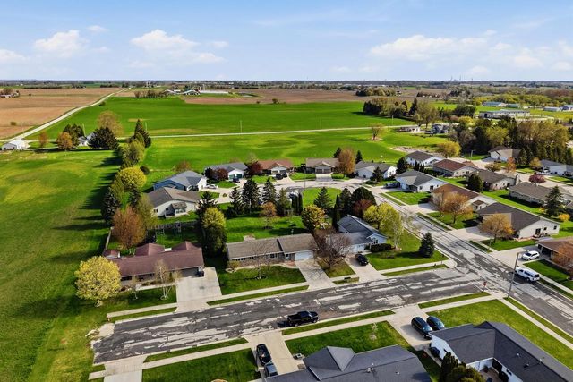 1412 Field Tree LANE, Oostburg, WI 53070