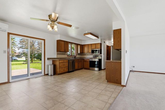1412 Field Tree LANE, Oostburg, WI 53070