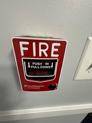 7929 W Cermak Road I, North Riverside, IL 60546