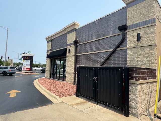 7929 W Cermak Road I, North Riverside, IL 60546