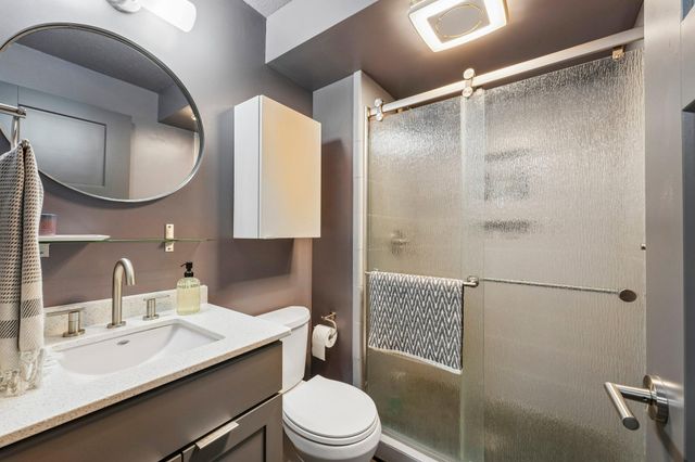 5558 Chatsworth Street N, Shoreview, MN 55126