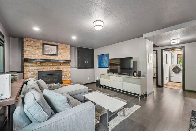 5558 Chatsworth Street N, Shoreview, MN 55126