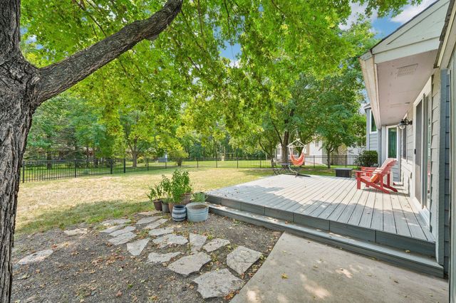 5558 Chatsworth Street N, Shoreview, MN 55126