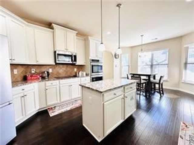 108 Escalade Drive, Mcdonough, GA 30253