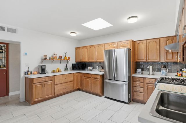 1815 E Tachevah Drive, Palm Springs, CA 92262