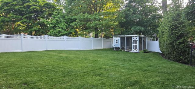 522 Moriches Road, Saint James, NY 11780