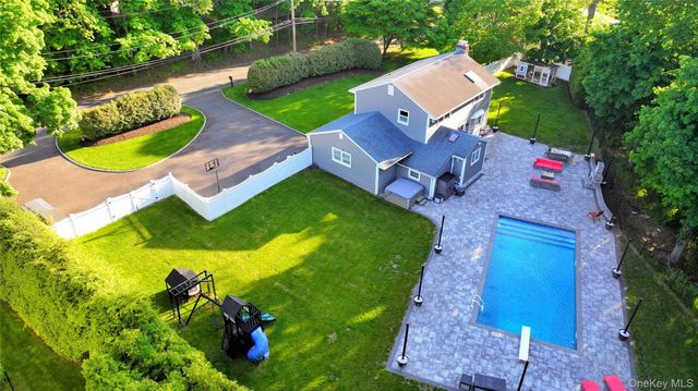 522 Moriches Road, Saint James, NY 11780
