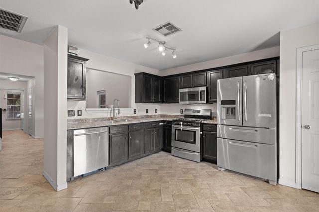 2040 Buckley LN, Round Rock, TX 78664
