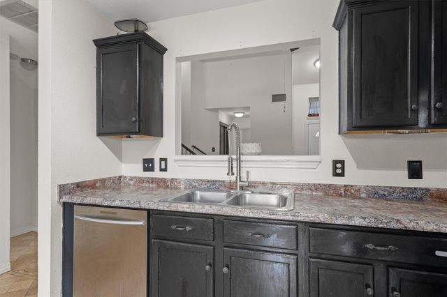 2040 Buckley LN, Round Rock, TX 78664