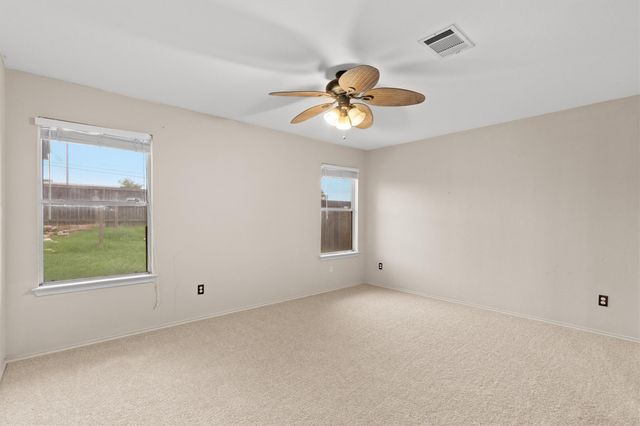 2040 Buckley LN, Round Rock, TX 78664