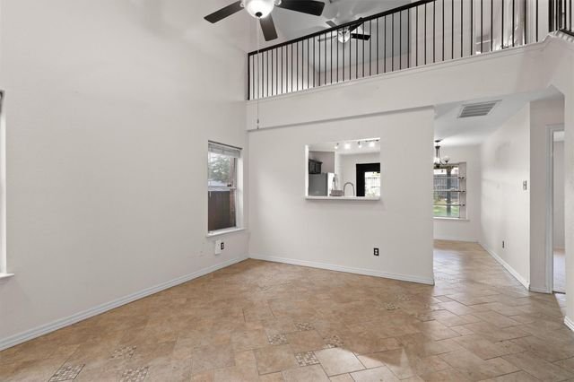 2040 Buckley LN, Round Rock, TX 78664