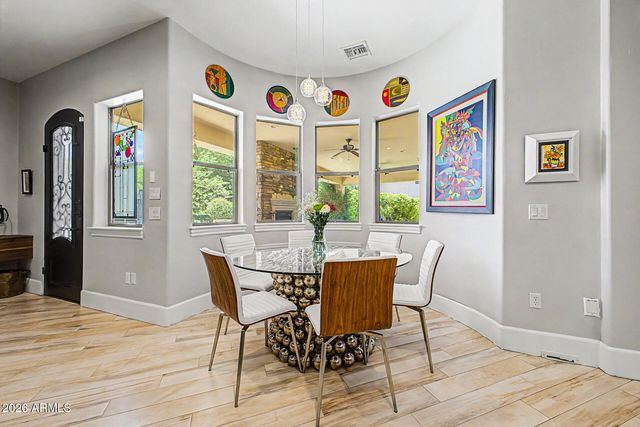 2460 E VAUGHN Avenue, Gilbert, AZ 85234