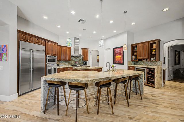 2460 E VAUGHN Avenue, Gilbert, AZ 85234