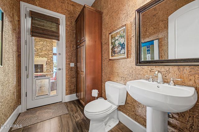 2460 E VAUGHN Avenue, Gilbert, AZ 85234