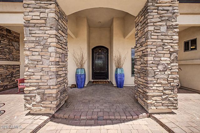2460 E VAUGHN Avenue, Gilbert, AZ 85234