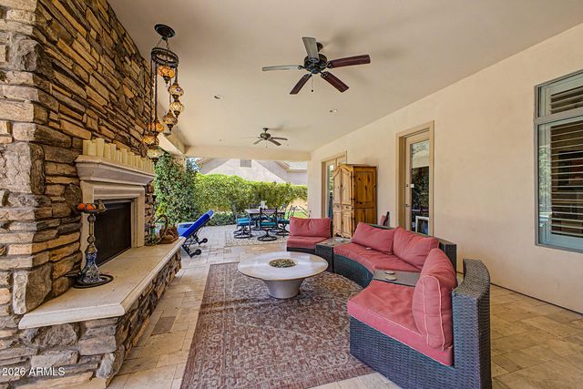 2460 E VAUGHN Avenue, Gilbert, AZ 85234
