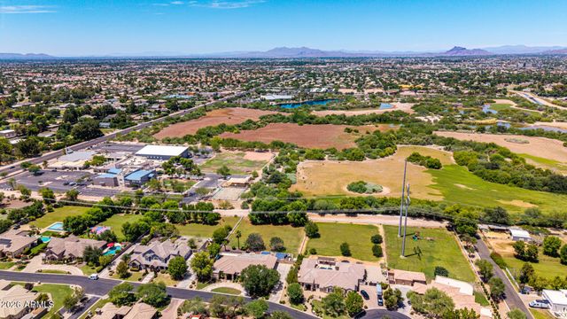 2460 E VAUGHN Avenue, Gilbert, AZ 85234