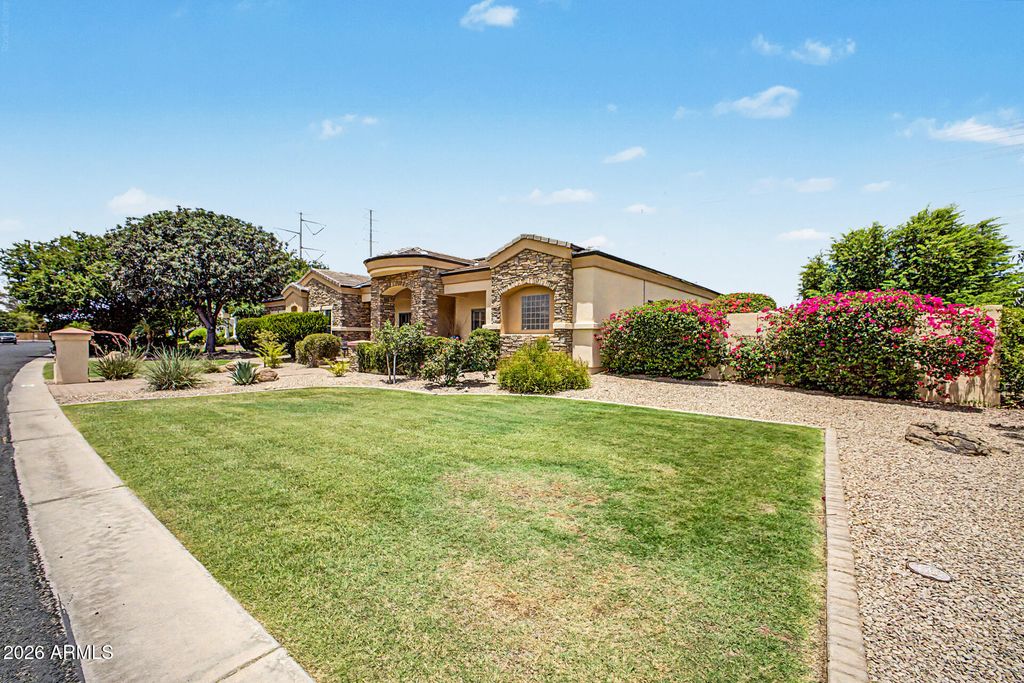 2460 E VAUGHN Avenue, Gilbert, AZ 85234 — photo 3