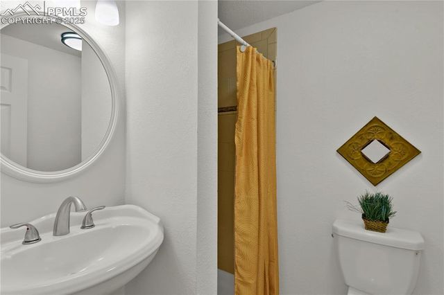 2480 Clarendon Drive, Colorado Springs, CO 80916