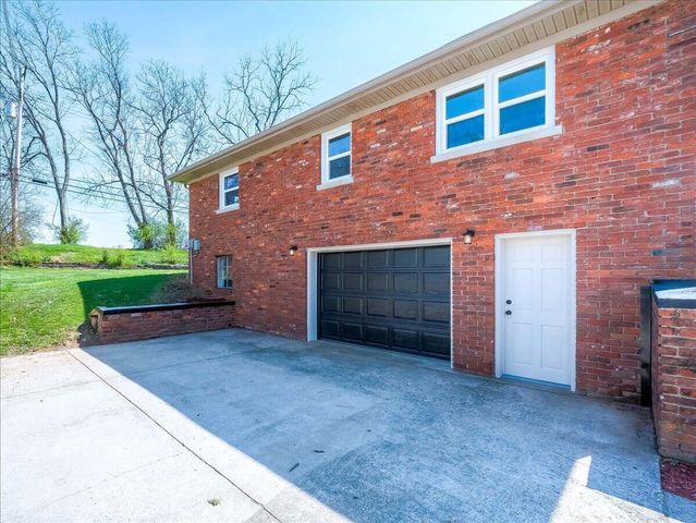 405 Hiawatha Trail, Frankfort, KY 40601