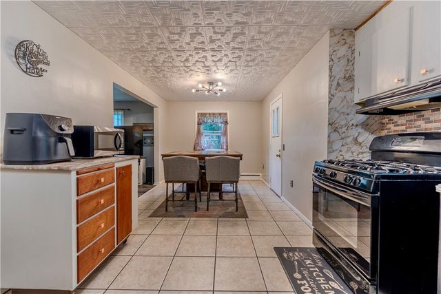 182 Chesterfield Drive, Rochester, NY 14612