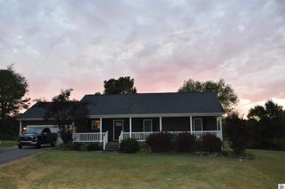 4697 St Rt 384, Mayfield, KY 42066