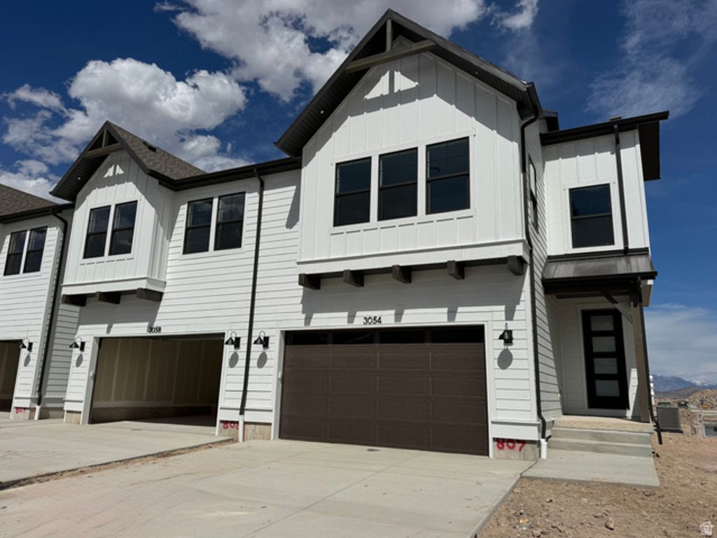 Image 1 of property listing at 3054 SUMMERWOOD DR #807, Eagle Mountain, UT 84005