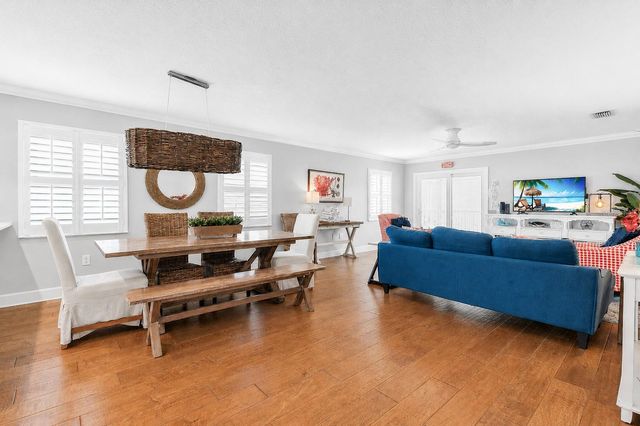 2300 AVENUE B, Bradenton Beach, FL 34217