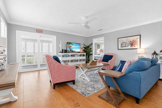 2300 AVENUE B, Bradenton Beach, FL 34217