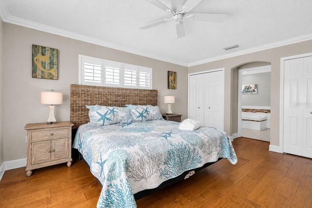 2300 AVENUE B, Bradenton Beach, FL 34217
