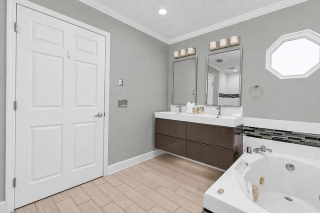 2300 AVENUE B, Bradenton Beach, FL 34217