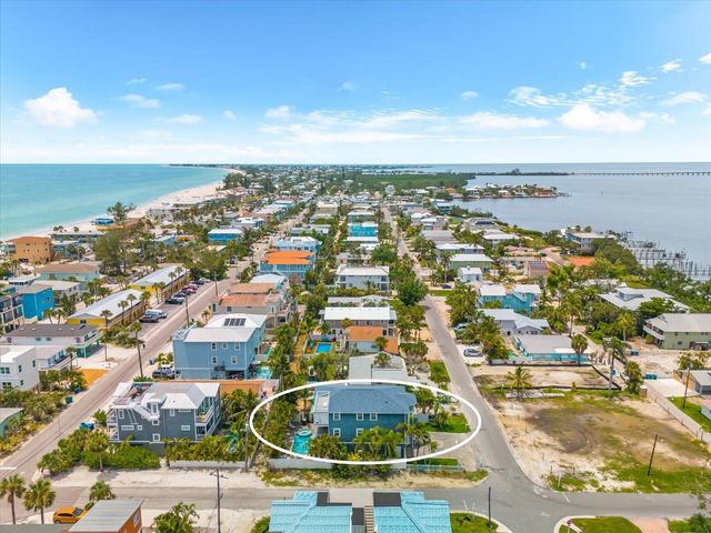 2300 AVENUE B, Bradenton Beach, FL 34217
