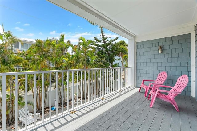 2300 AVENUE B, Bradenton Beach, FL 34217