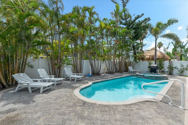 2300 AVENUE B, Bradenton Beach, FL 34217