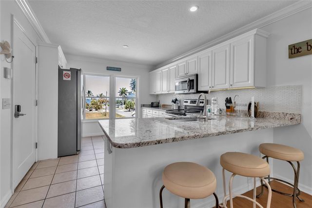 2300 AVENUE B, Bradenton Beach, FL 34217