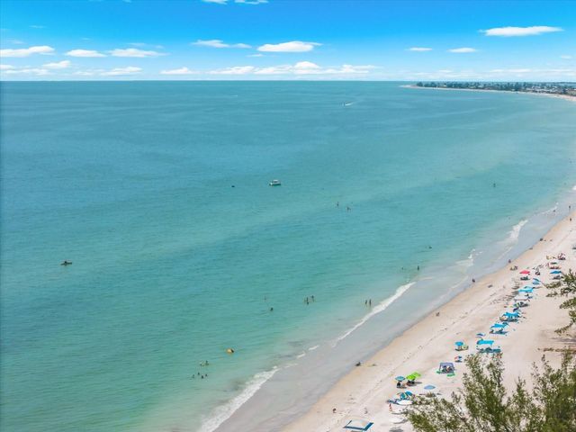 2300 AVENUE B, Bradenton Beach, FL 34217