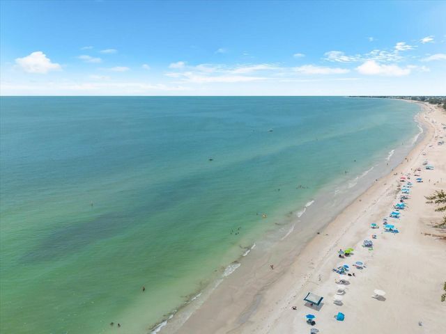 2300 AVENUE B, Bradenton Beach, FL 34217