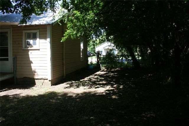 908 Franklin Street, Weatherford, TX 76086