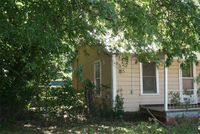 908 Franklin Street, Weatherford, TX 76086