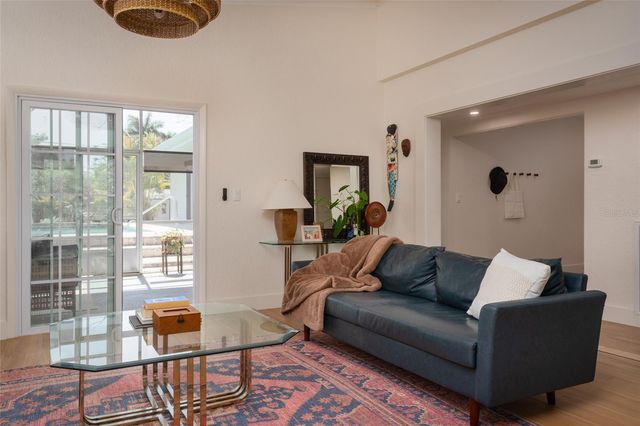 2660 FAIRWAY AVENUE S, St Petersburg, FL 33712