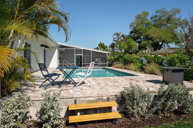 2660 FAIRWAY AVENUE S, St Petersburg, FL 33712