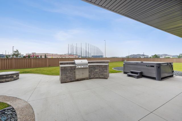 3291 Timber Creek Circle S, Fargo, ND 58104