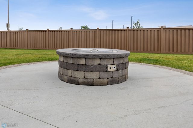 3291 Timber Creek Circle S, Fargo, ND 58104