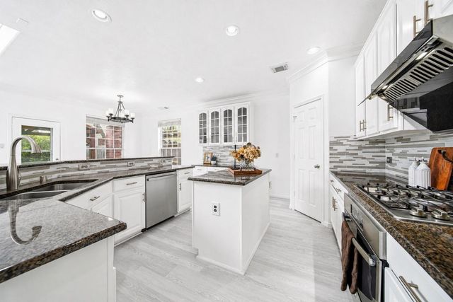 18431 W Laura Shore Drive, Cypress, TX 77433