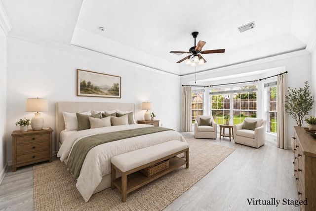 18431 W Laura Shore Drive, Cypress, TX 77433