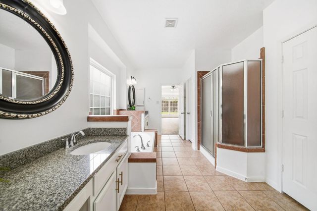 18431 W Laura Shore Drive, Cypress, TX 77433