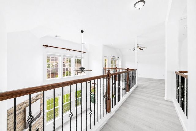 18431 W Laura Shore Drive, Cypress, TX 77433