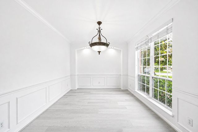 18431 W Laura Shore Drive, Cypress, TX 77433