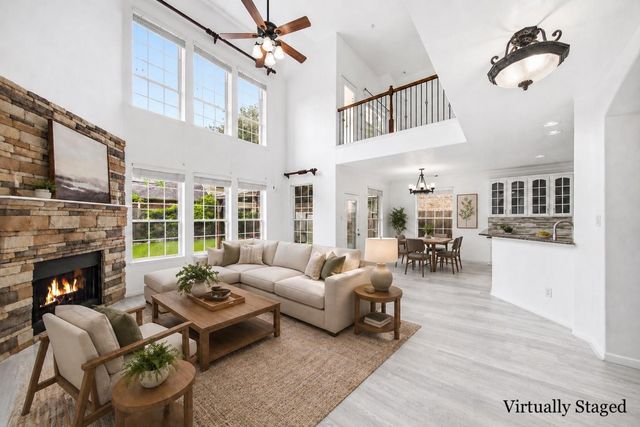 18431 W Laura Shore Drive, Cypress, TX 77433