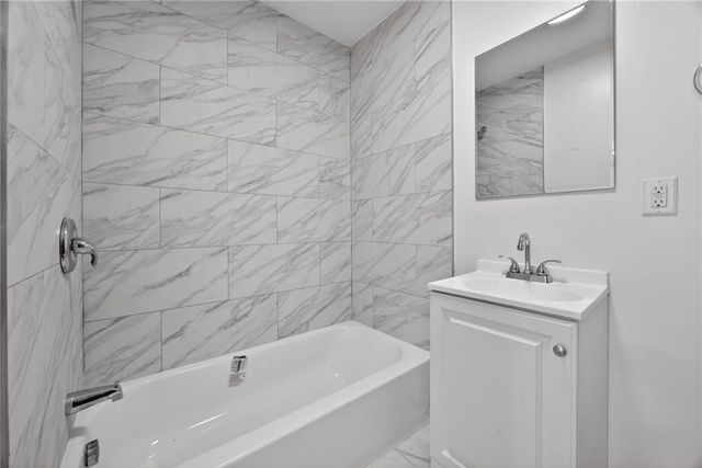 6315 E Red Bridge Road, Kansas City, MO 64134